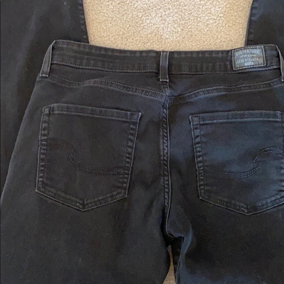 Levi Strauss Mid Rise Straight - Picture 3 of 3